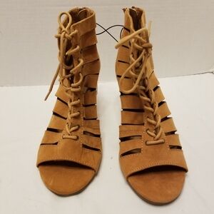 NEW with TAGS  size 6 shoes